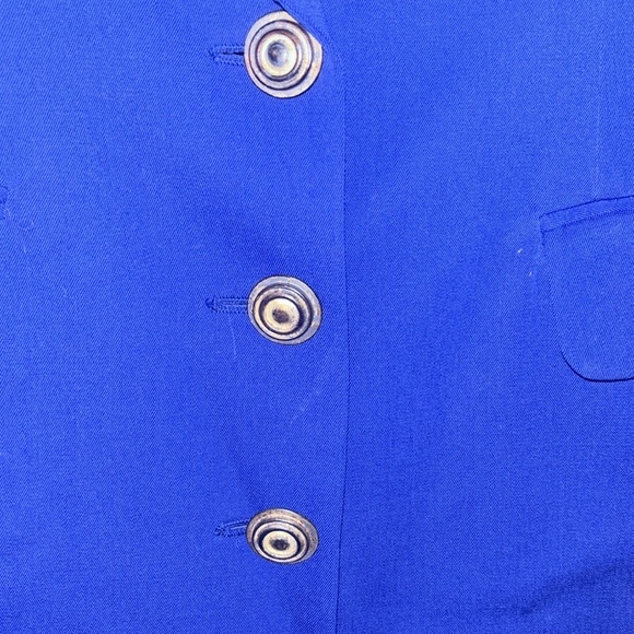 Collection Point of View - Picture 2 of 6